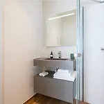 En Bedrooms At Reckenthal House By Rentaroo בית אירוח *