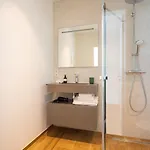 En Bedrooms At Reckenthal House By Rentaroo *