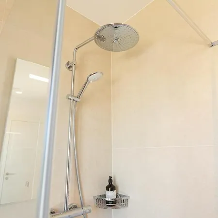 Alloggio in famiglia En Bedrooms At Reckenthal House By Rentaroo *