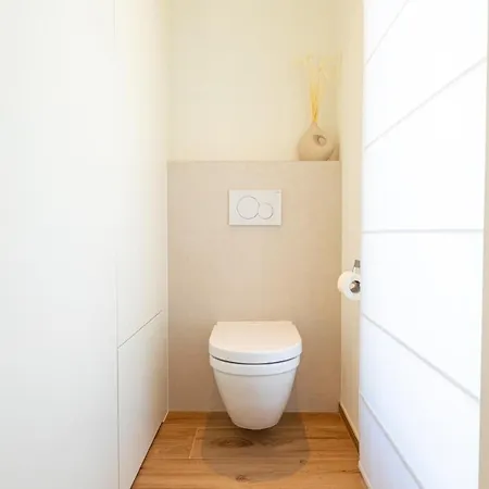 En Bedrooms At Reckenthal House By Rentaroo Alloggio in famiglia *