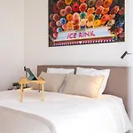 En Bedrooms At Reckenthal House By Rentaroo منزل للإقامة *