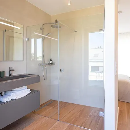 En Bedrooms At Reckenthal House By Rentaroo *