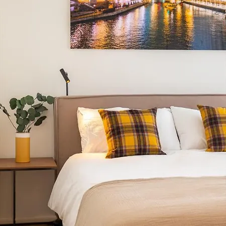 En Bedrooms At Reckenthal House By Rentaroo Homestay