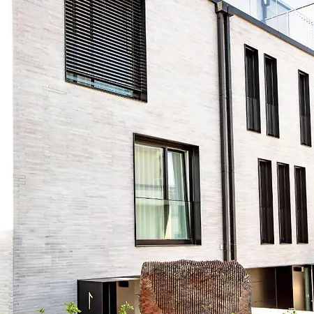 En Bedrooms At Reckenthal House By Rentaroo