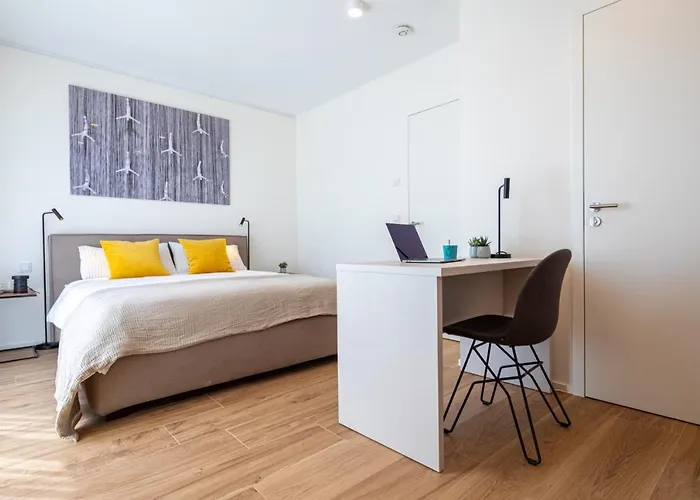 En Bedrooms At Reckenthal House By Rentaroo Kwatera prywatna Luksemburg