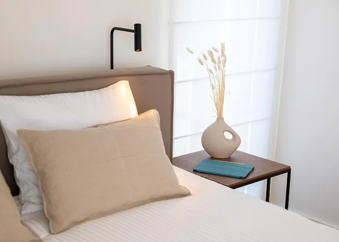 En Bedrooms At Reckenthal House By Rentaroo