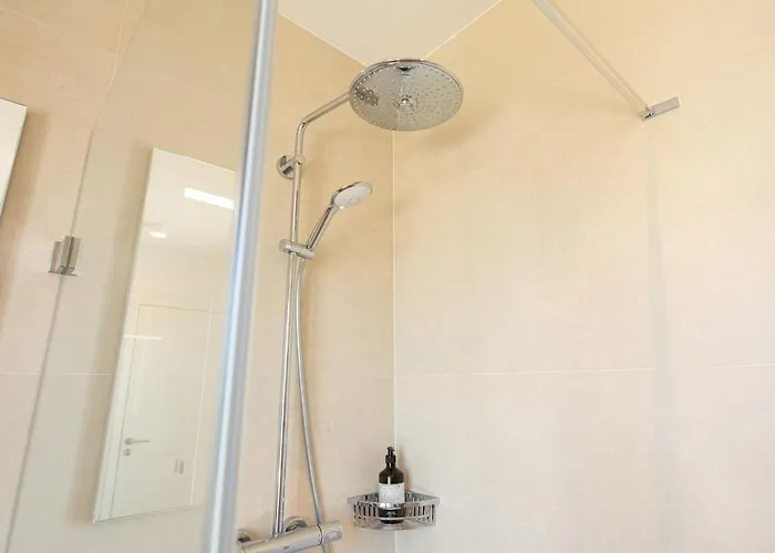 Séjour chez l'habitant En Bedrooms At Reckenthal House By Rentaroo *