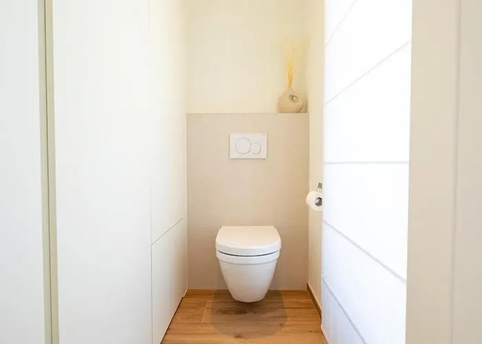 En Bedrooms At Reckenthal House By Rentaroo Séjour chez l'habitant *