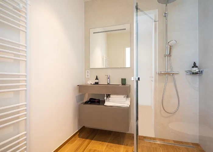 En Bedrooms At Reckenthal House By Rentaroo *