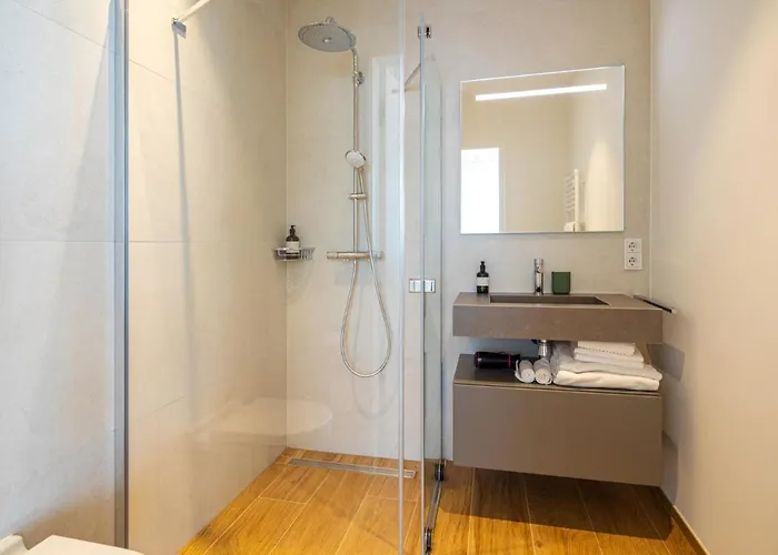 Séjour chez l'habitant En Bedrooms At Reckenthal House By Rentaroo *