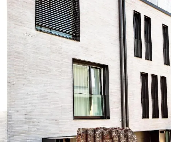 En Bedrooms At Reckenthal House By Rentaroo