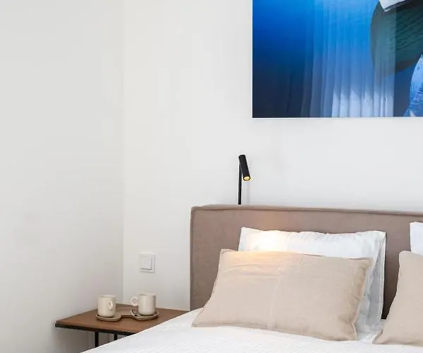 En Bedrooms At Reckenthal House By Rentaroo *